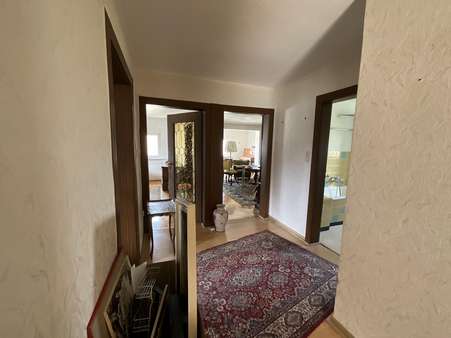 Diele 1. OG - Mehrfamilienhaus in 35043 Marburg mit 255m² kaufen