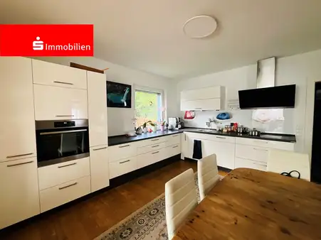 Mehrfamilienhaus - dreifacher Wohnwert in begehrter Lage!