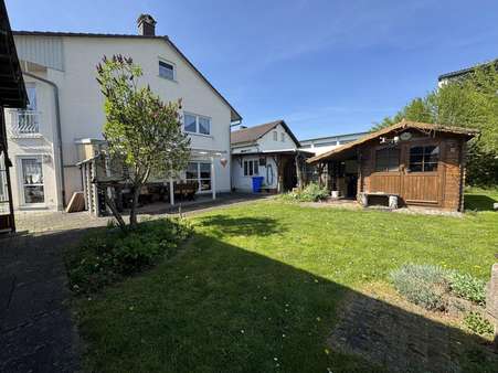 Zweifamilienhaus in 35108 Allendorf mit 260m² kaufen