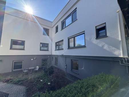 null - Mehrfamilienhaus in 35091 Cölbe mit 217m² kaufen