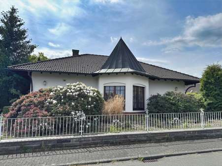 Einfamilienhaus in 35232 Dautphetal mit 135m² kaufen