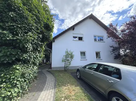 Erdgeschosswohnung inkl. Balkon mit Fernblick in Cölbe!