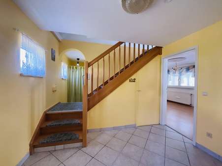 Diele Diele - Doppelhaushälfte in 35039 Marburg mit 120m² kaufen