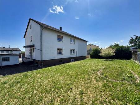 Zweifamilienhaus in 35274 Kirchhain mit 188m² kaufen