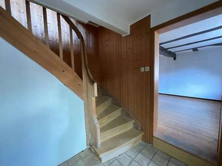 EG Treppenaufgang EG Treppenaufgang - Bauernhaus in 35043 Marburg mit 190m² kaufen