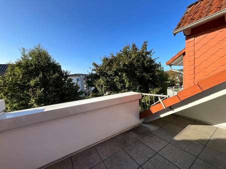 Loggia Loggia - Dachgeschosswohnung in 35043 Marburg mit 78m² kaufen