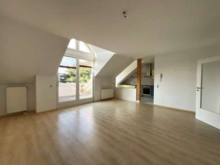 Wohn-/Esszimmer Wohn-/Esszimmer - Dachgeschosswohnung in 35043 Marburg mit 78m² kaufen