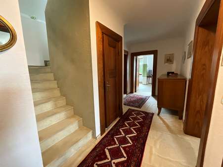 Flur Flur - Maisonette-Wohnung in 35037 Marburg mit 155m² kaufen