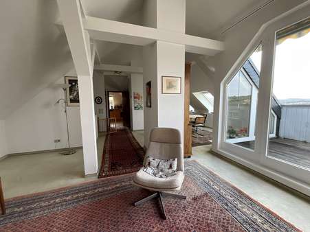 Zimmer Zimmer - Maisonette-Wohnung in 35037 Marburg mit 155m² kaufen