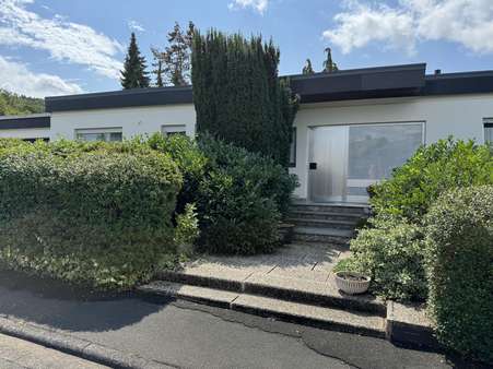 Bungalow in 35094 Lahntal mit 185m² kaufen