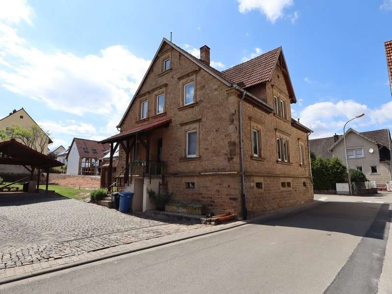 Wohnhaus Wohnhaus - Einfamilienhaus in 67685 Erzenhausen mit 160m² kaufen
