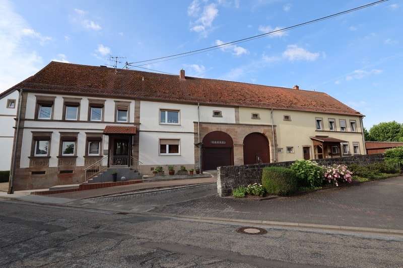 Wohnhaus Wohnhaus - Zweifamilienhaus in 66909 Wahnwegen mit 361m² kaufen