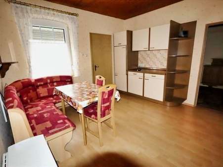 Küche mit Essplatz - Zweifamilienhaus in 66901 Schönenberg-Kübelberg mit 168m² kaufen