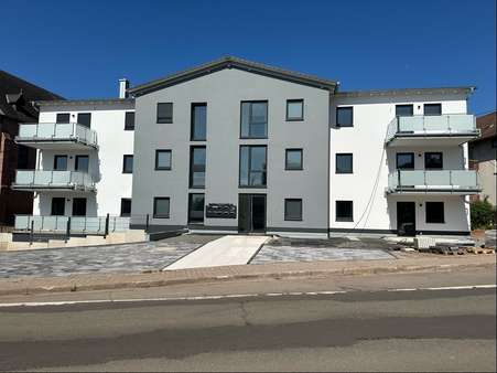 Straßenansicht 22.05.2025 - Erdgeschosswohnung in 66907 Glan-Münchweiler mit 111m² kaufen