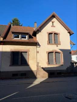 null - Zweifamilienhaus in 66482 Zweibrücken mit 142m² kaufen