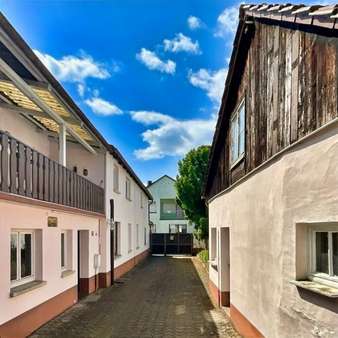 Innenhof - Einfamilienhaus in 67373 Dudenhofen mit 123m² kaufen