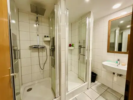 Sanierte und gut vermietete Wohnung in zentraler Lage