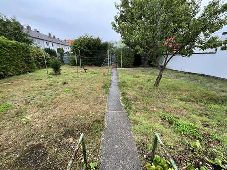 Großzügiges Gartengrundstück - Doppelhaushälfte in 67134 Birkenheide mit 106m² kaufen