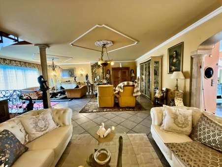 Wohnzimmer - Reihenmittelhaus in 67065 Ludwigshafen mit 167m² kaufen