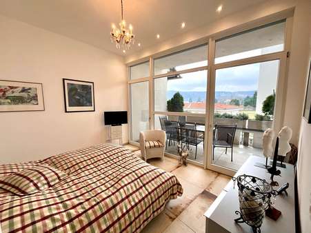 Schlafzimmer mit Fernblick - Etagenwohnung in 67157 Wachenheim mit 75m² kaufen