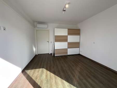 Schlafzimmer - Etagenwohnung in 67161 Gönnheim mit 79m² kaufen