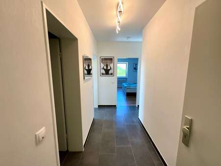 Flurbereich Flurbereich - Dachgeschosswohnung in 67071 Ludwigshafen mit 65m² kaufen