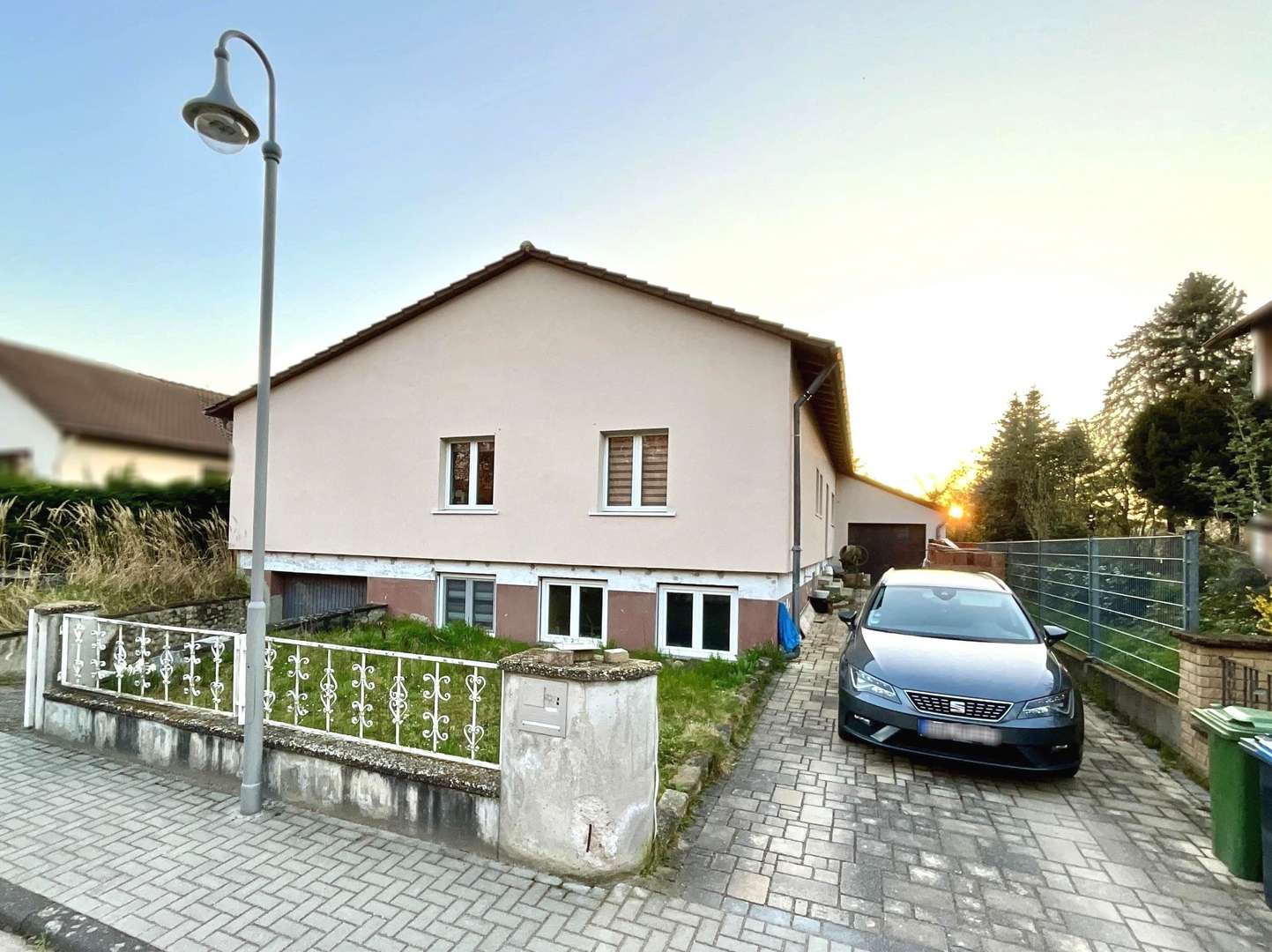 Außenansicht Außenansicht - Bungalow in 67158 Ellerstadt mit 176m² kaufen