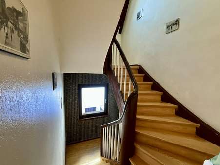 Treppenhaus - Mehrfamilienhaus in 67063 Ludwigshafen mit 185m² kaufen