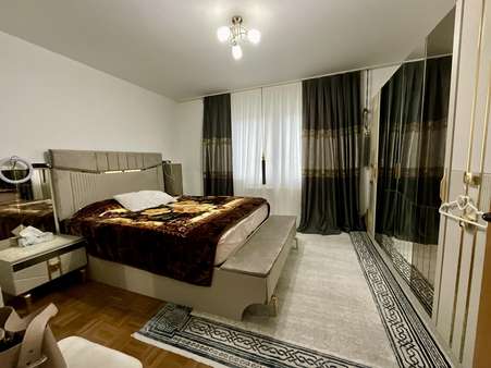 Schlafzimmer - Erdgeschosswohnung in 67063 Ludwigshafen mit 79m² kaufen