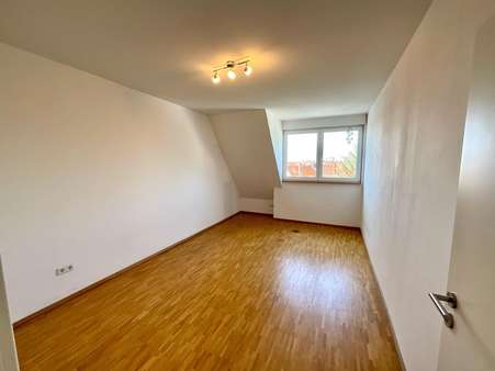 Kinderzimmer Kinderzimmer - Maisonette-Wohnung in 67061 Ludwigshafen mit 163m² kaufen