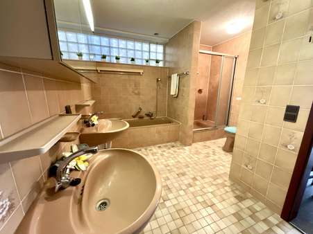 Badezimmer OG - Reihenmittelhaus in 67098 Bad Dürkheim mit 109m² kaufen