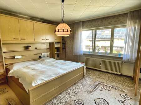 Schlafzimmer OG - Einfamilienhaus in 67459 Böhl-Iggelheim mit 160m² kaufen
