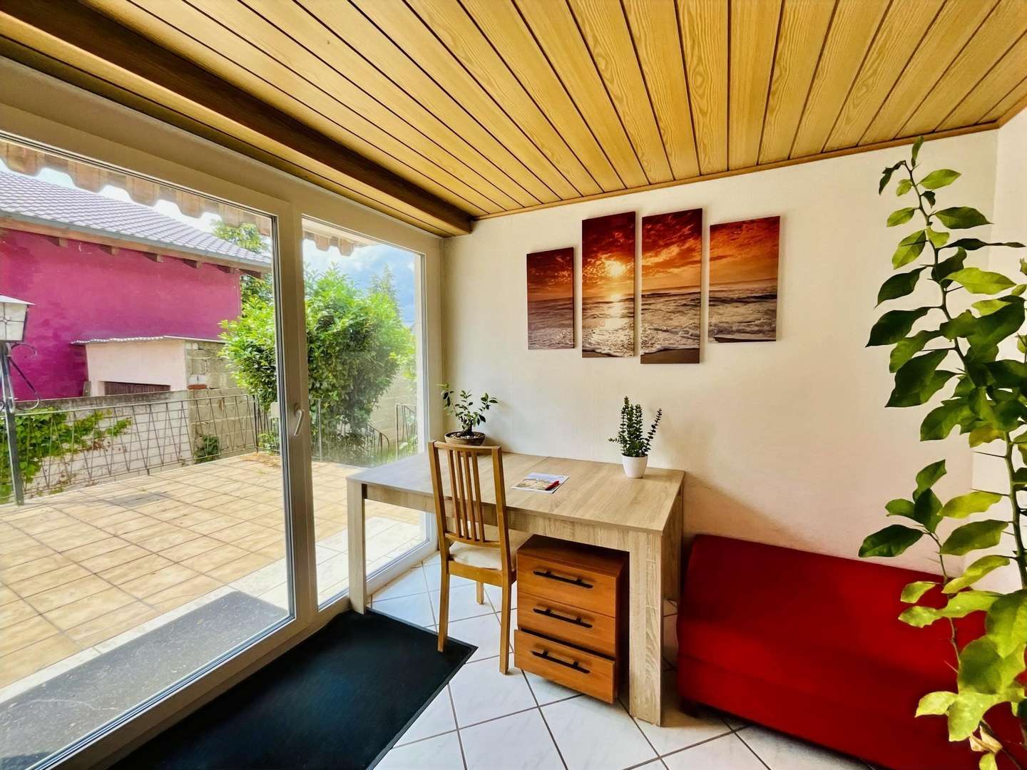 Wintergarten mit Blick auf Terrasse Wintergarten mit Blick auf Terrasse - Zweifamilienhaus in 67459 Böhl-Iggelheim mit 80m² kaufen