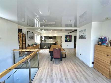 Lichtdurchfluteter Essbereich - Erdgeschosswohnung in 67373 Dudenhofen mit 106m² kaufen