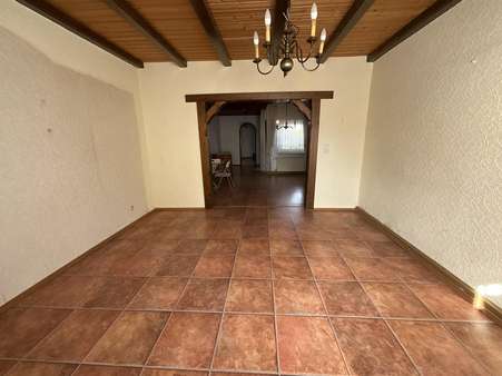 EG: Wohnzimmer EG: Wohnzimmer - Zweifamilienhaus in 68642 Bürstadt mit 151m² kaufen