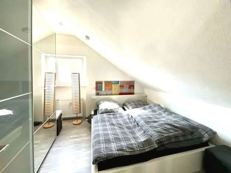 Schlafzimmer Schlafzimmer - Dachgeschosswohnung in 67105 Schifferstadt mit 52m² als Kapitalanlage kaufen
