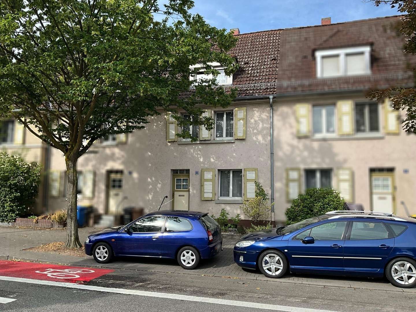 Vorderansicht Vorderansicht - Reihenmittelhaus in 67067 Ludwigshafen mit 99m² kaufen