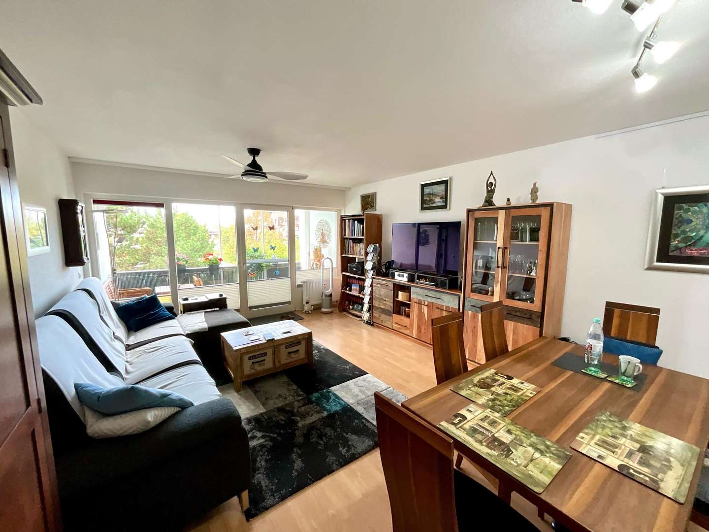 helles Wohnzimmer helles Wohnzimmer - Etagenwohnung in 67059 Ludwigshafen mit 61m² kaufen