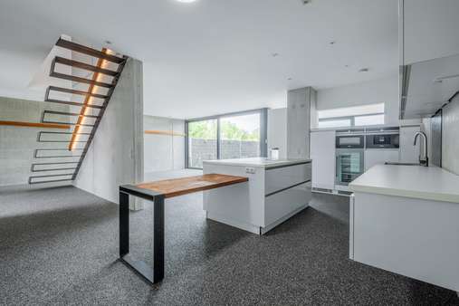 Wohnbereich und Küche - Einfamilienhaus in 67105 Schifferstadt mit 296m² kaufen