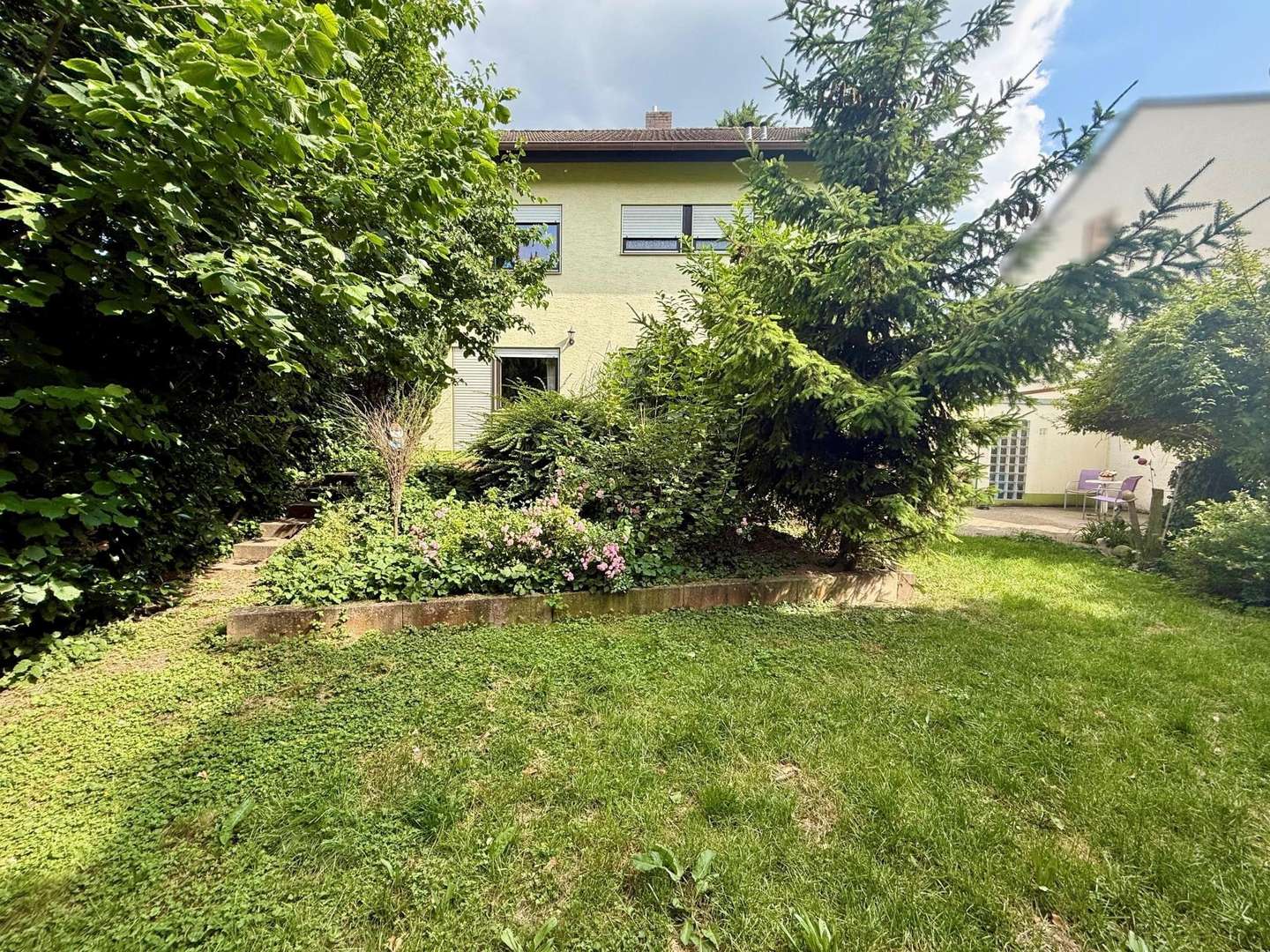 Haus - Doppelhaushälfte in 67122 Altrip mit 129m² kaufen
