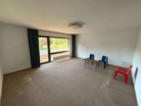 Wohn-Esszimmer Wohn-Esszimmer - Etagenwohnung in 67063 Ludwigshafen am Rhein, Friesenheim/Nord mit 102m² kaufen