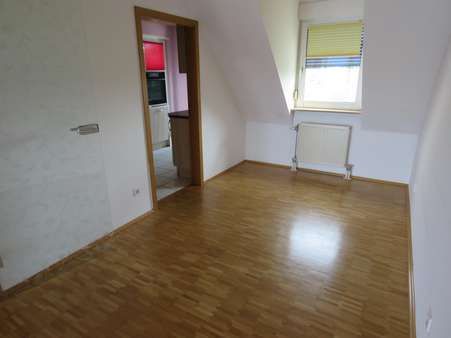 Essplatz Zugang zur Küche - Dachgeschosswohnung in 67063 Ludwigshafen mit 80m² kaufen