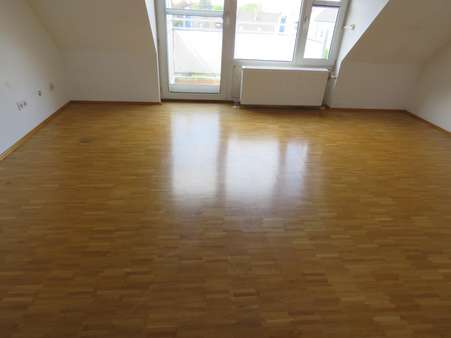 Wohnbereich - Dachgeschosswohnung in 67063 Ludwigshafen mit 80m² kaufen