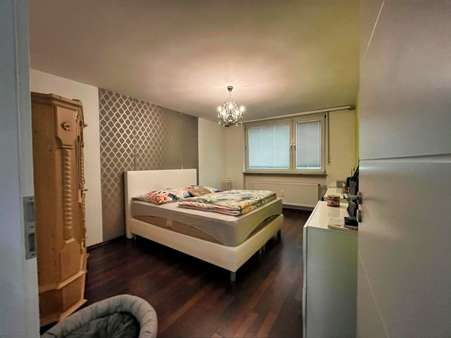 Schlafzimmer - Etagenwohnung in 67071 Ludwigshafen mit 122m² kaufen