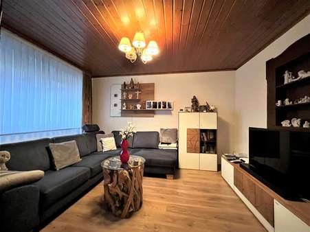 Wohnzimmer - Einfamilienhaus in 67069 Ludwigshafen mit 105m² kaufen