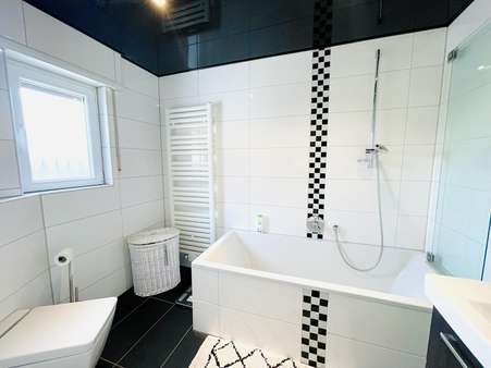 Tageslichtbad im OG - Einfamilienhaus in 67071 Ludwigshafen mit 153m² kaufen