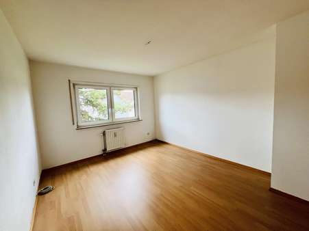 Schlafzimmer - Etagenwohnung in 67069 Ludwigshafen mit 81m² kaufen