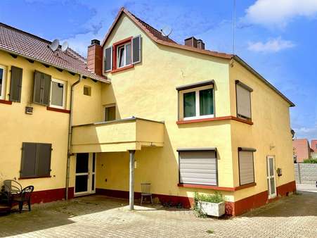 Wohnung 1 + 2 Wohnung 1 + 2 - Mehrfamilienhaus in 67310 Hettenleidelheim mit 374m² als Kapitalanlage kaufen