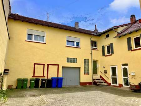 Wohnung 4 Wohnung 4 - Mehrfamilienhaus in 67310 Hettenleidelheim mit 374m² als Kapitalanlage kaufen
