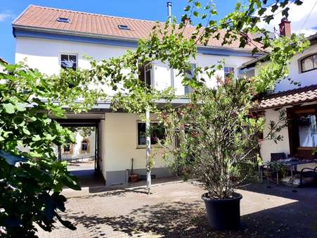 null - Bauernhaus in 67271 Kleinkarlbach mit 206m² kaufen